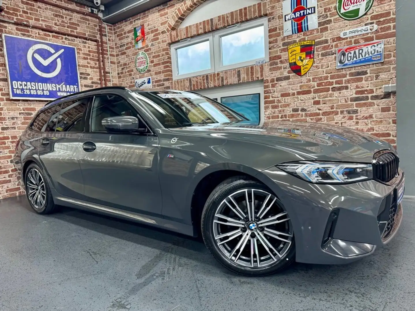 BMW 320 320iA Touring 2.0 184cv Auto M-SPORT Gris - 1
