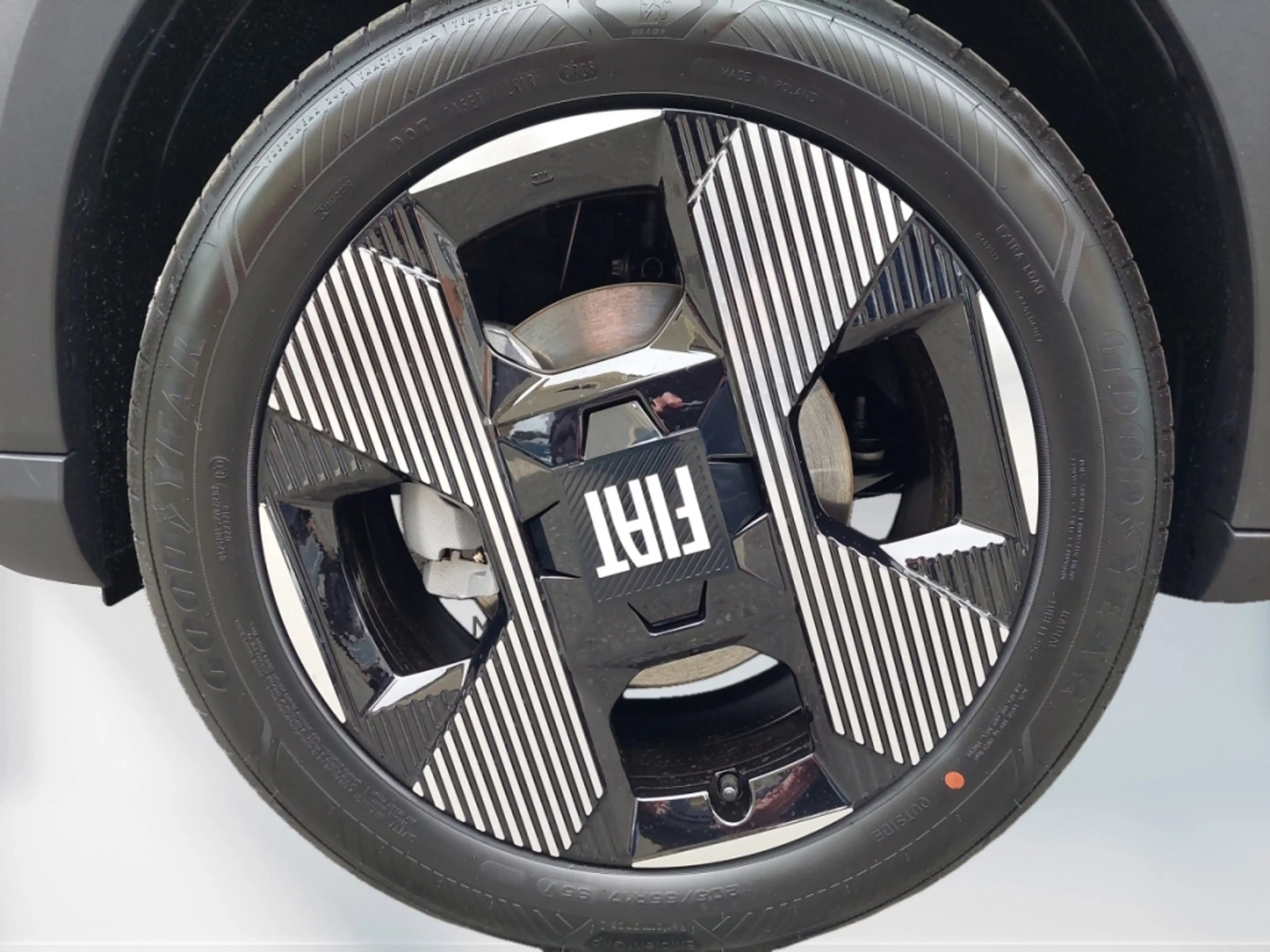 Fiat Grande Panda La Prima Hybrid — photo 13