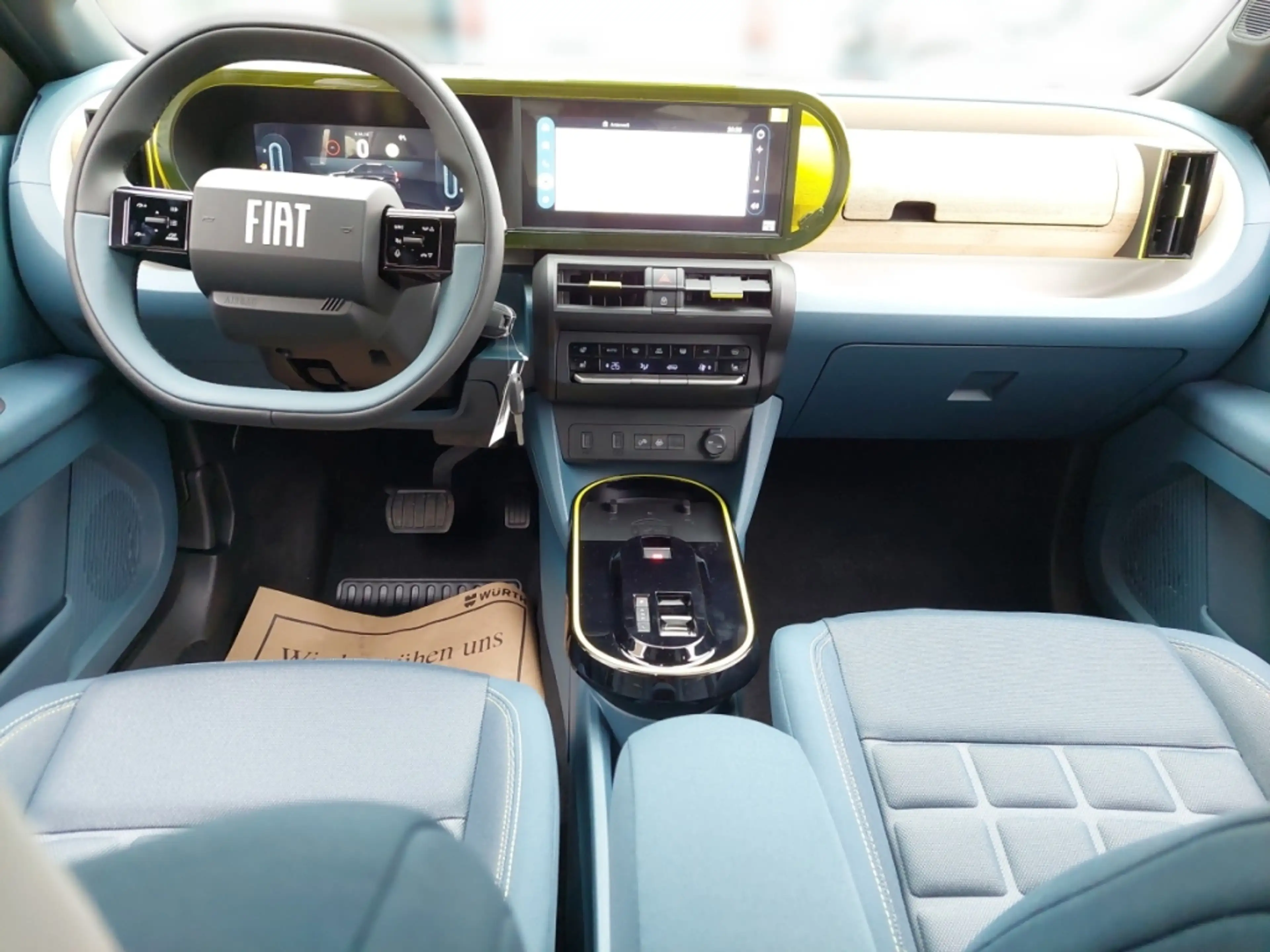 Fiat Grande Panda La Prima Hybrid — photo 4