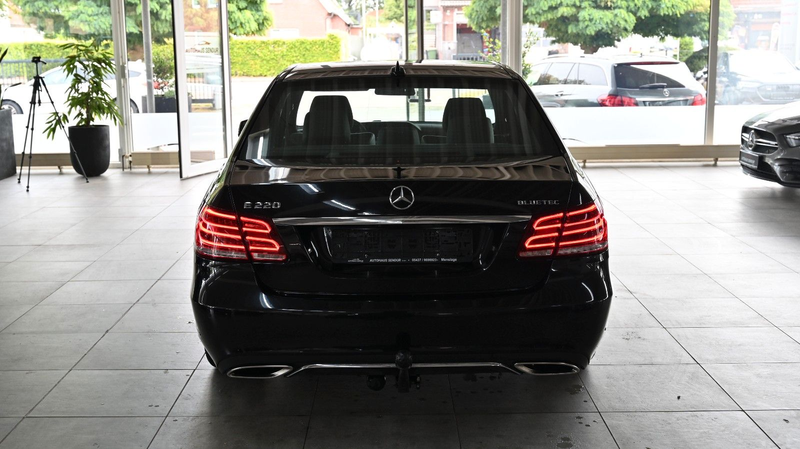 Mercedes-Benz E 220 E Limousine E 220 BlueTec *NAVI*TOP* — photo 5