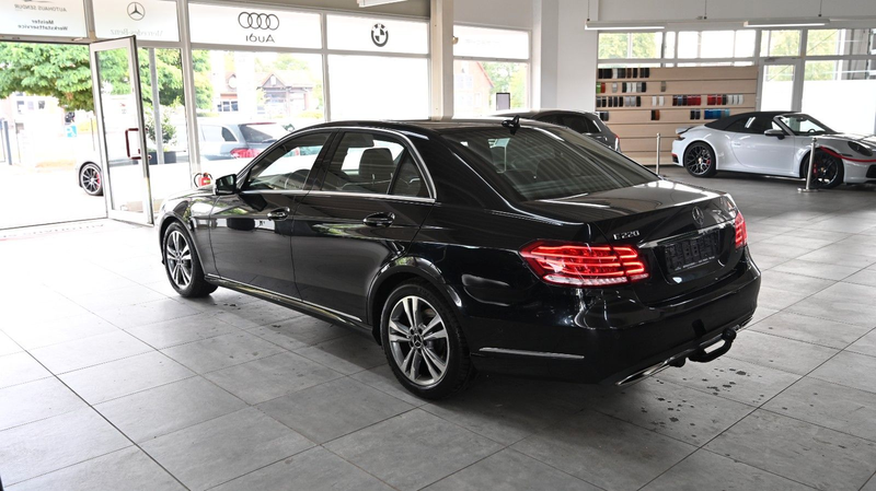 Mercedes-Benz E 220 E Limousine E 220 BlueTec *NAVI*TOP* — photo 4