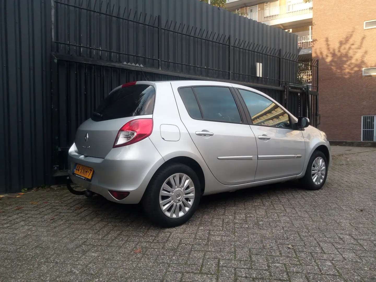 Renault Clio 1.2 Collection Met APK tot September 2026 en NAP Grijs - 2