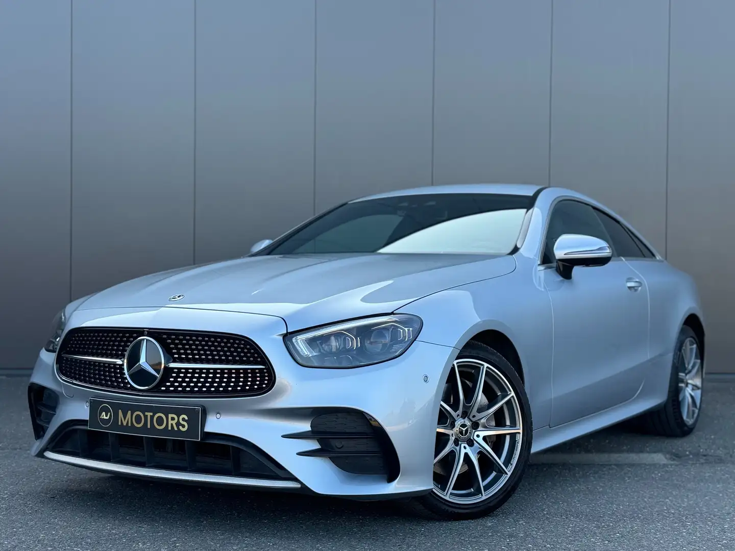 Mercedes-Benz E 220 Coupé d 194cv 4-Matic - New Lift - Pack AMG Gris - 1