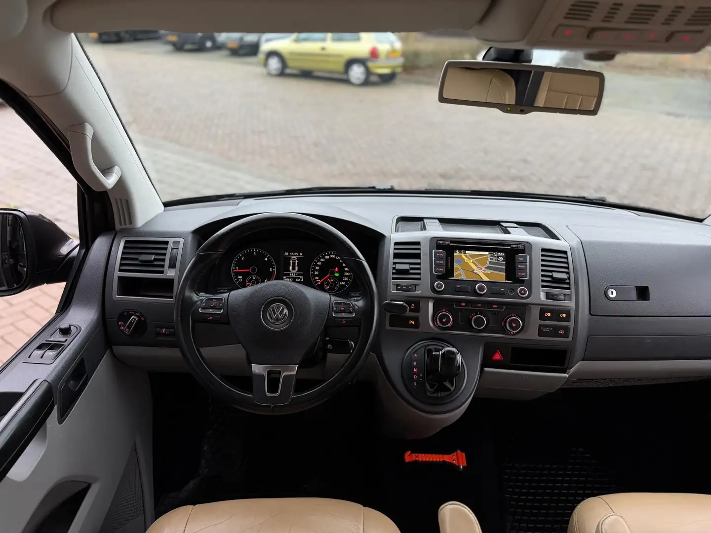 Volkswagen Transporter 2.0 TDI L2H1 4Motion DC Highline Automaat Dubbele - 2