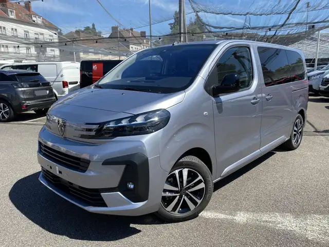 Peugeot Traveller (2) M 2.2 DIESEL 180 S\u0026S BUSINESS PACK EAT8 CUIR / TOIT PANO / ATTELAGE / WEBASTO