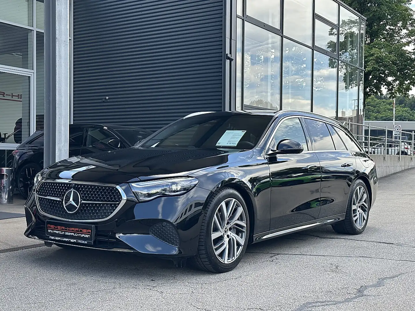 Mercedes-Benz E 300 de T PHEV 4Matic Avantgarde Aut. Schwarz - 2