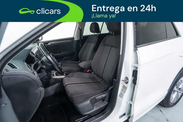 Volkswagen T-Roc view 14