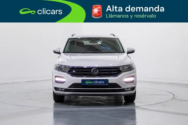 Volkswagen T-Roc view 2