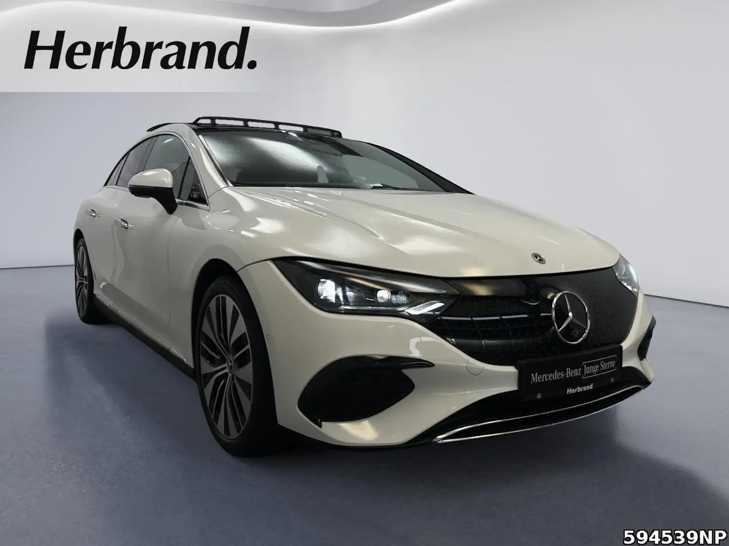 Mercedes-Benz EQE 300 Electric Art  Pano 360 Hinterachslenkung Weiß - 2