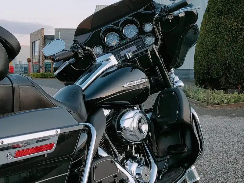 Harley-Davidson Electra Glide - foto 4