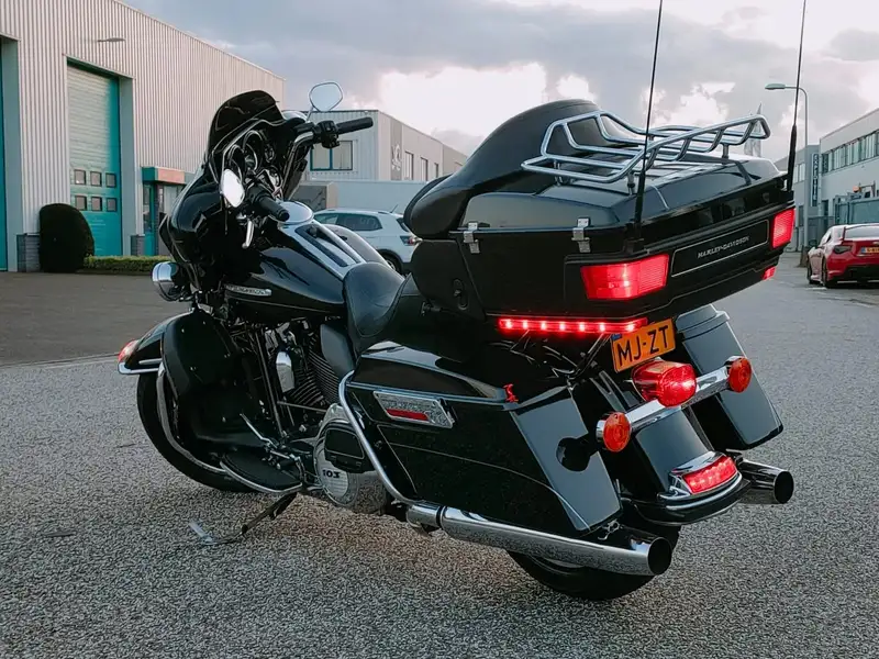 Harley-Davidson Electra Glide - foto 3