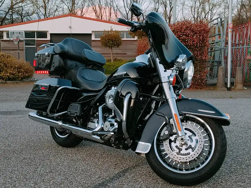 Harley-Davidson Electra Glide - foto 2