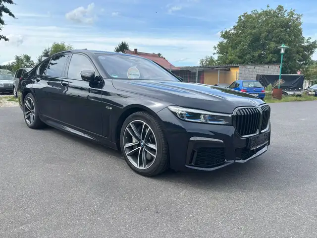 BMW 745 745 e M Sport"HUD"NAVI"MASSAGE"UNFALLFREI"