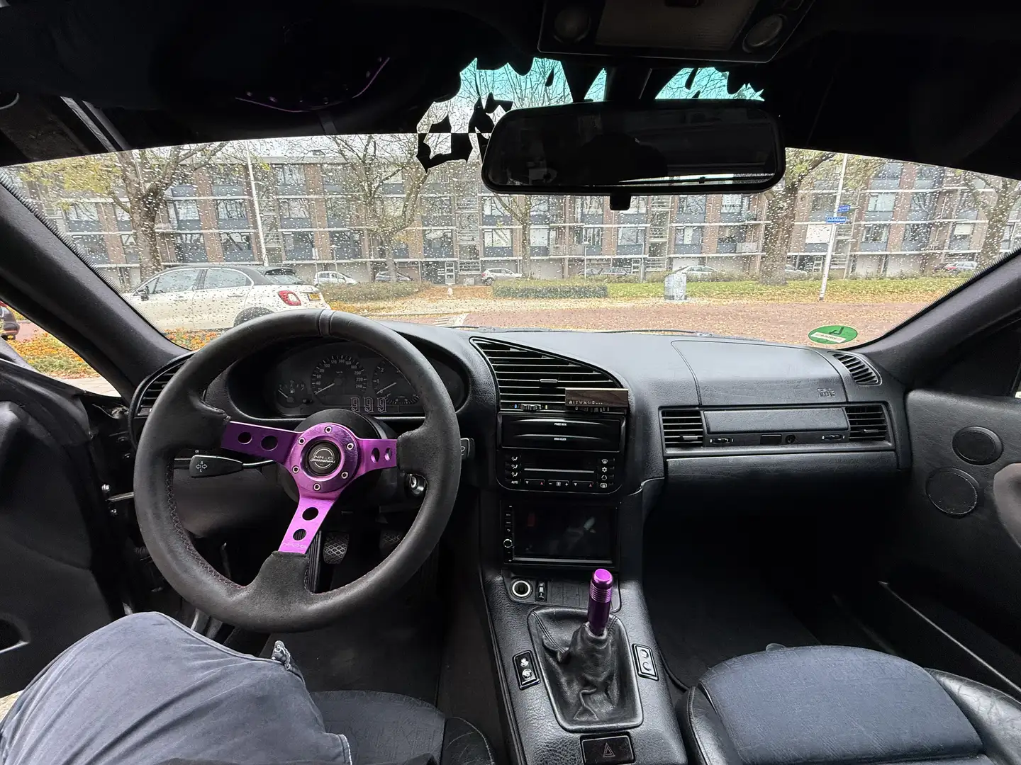 BMW 330 323i Zwart - 2