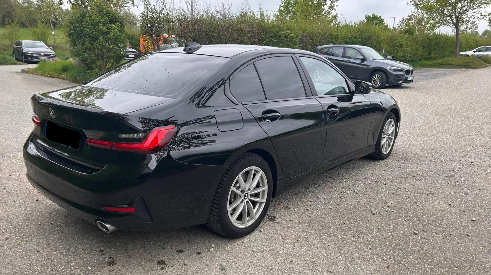 BMW 330 330e xDrive Aut. Advantage Negru - 2