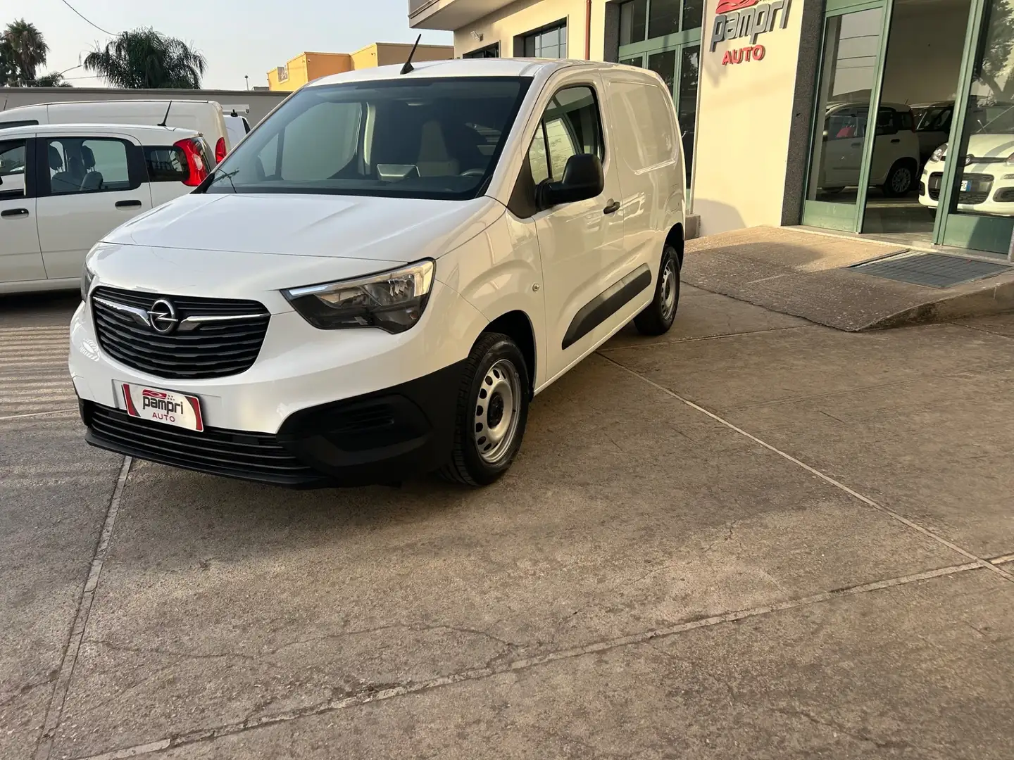 Opel Combo Combo Cargo 1.5 Diesel 130CV S&S PC 650kg Edition Blanc - 2
