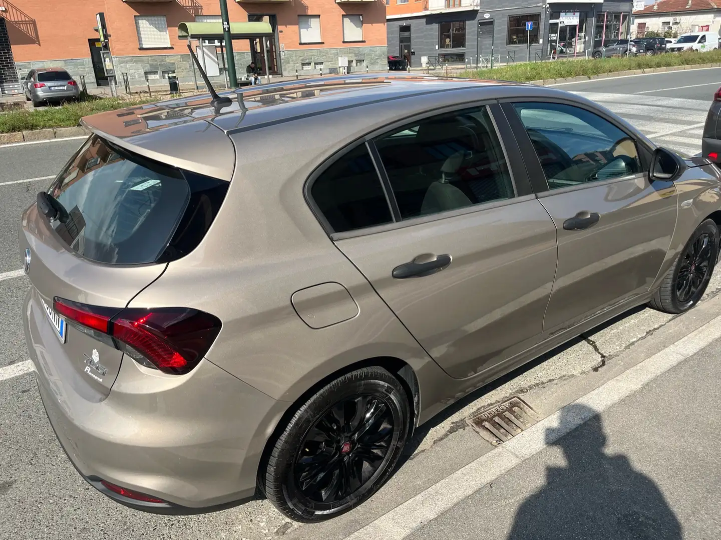 Fiat Tipo 5p 1.3 mjt Business s&s 95cv Bronz - 2