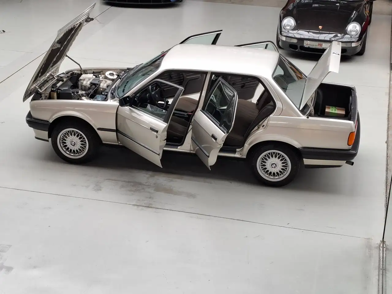 BMW 318i, foto 7