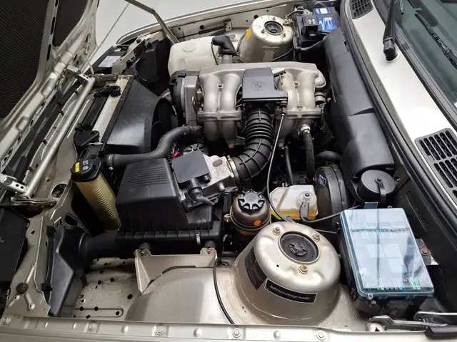 BMW 3 Series view 9