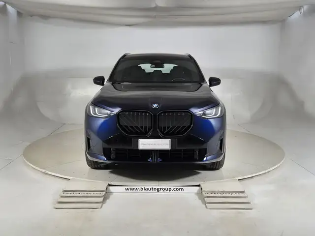 BMW X3 view 3
