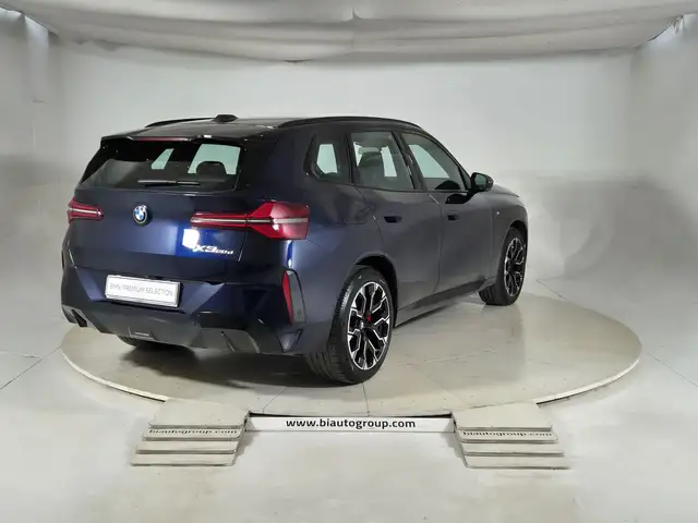 BMW X3 view 5