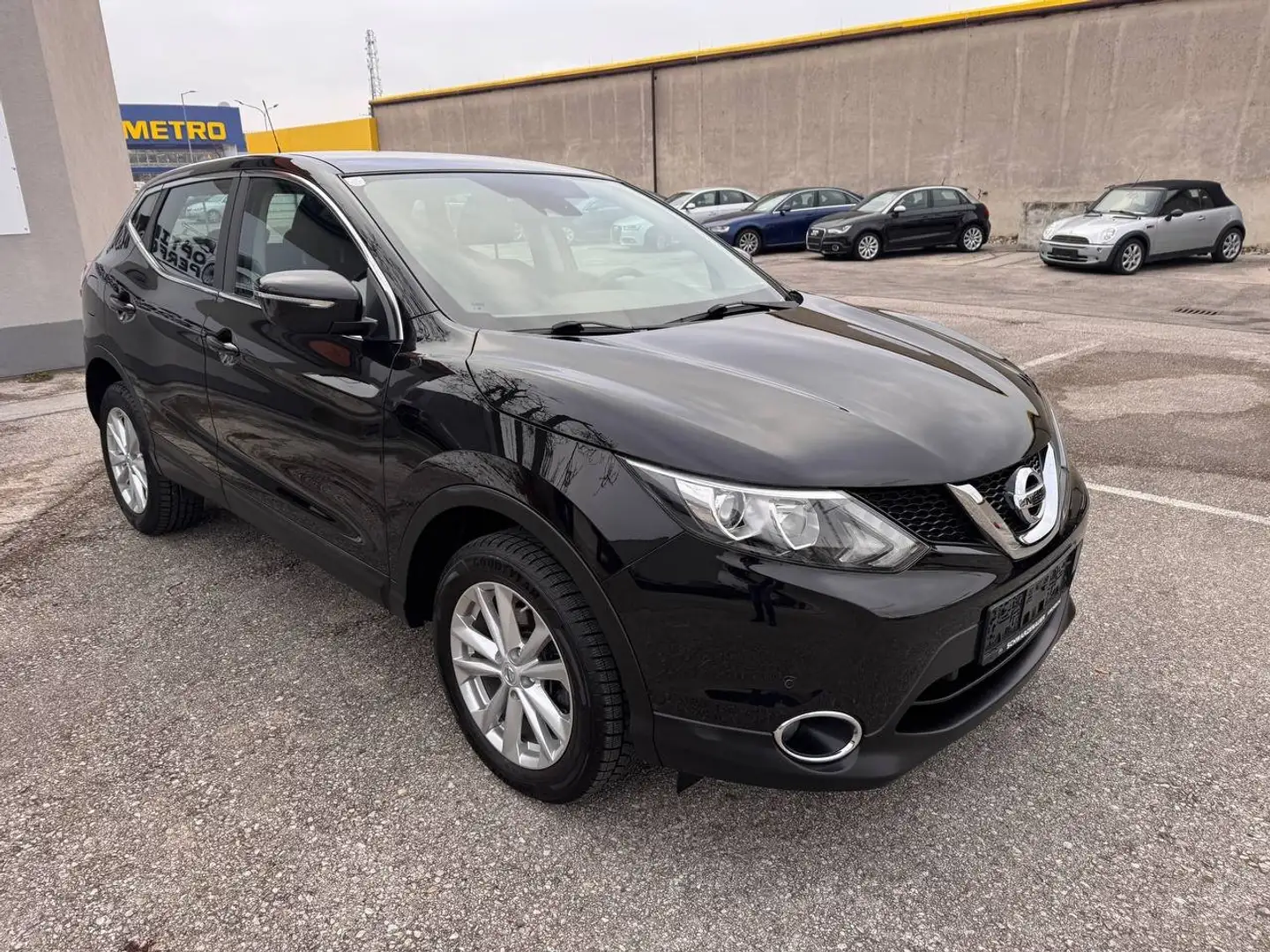 Nissan Qashqai Acenta 4x4 Schwarz - 2