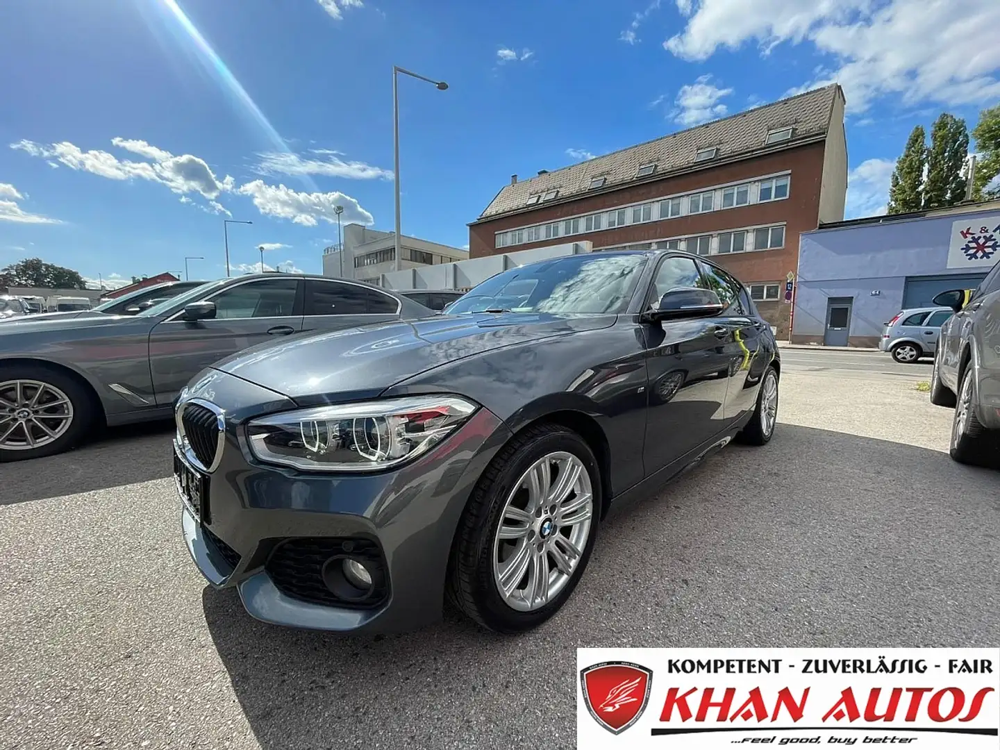 BMW 125 i M Sport Aut. *M-Paket*Navi*LED*PDC 2X Gris - 1