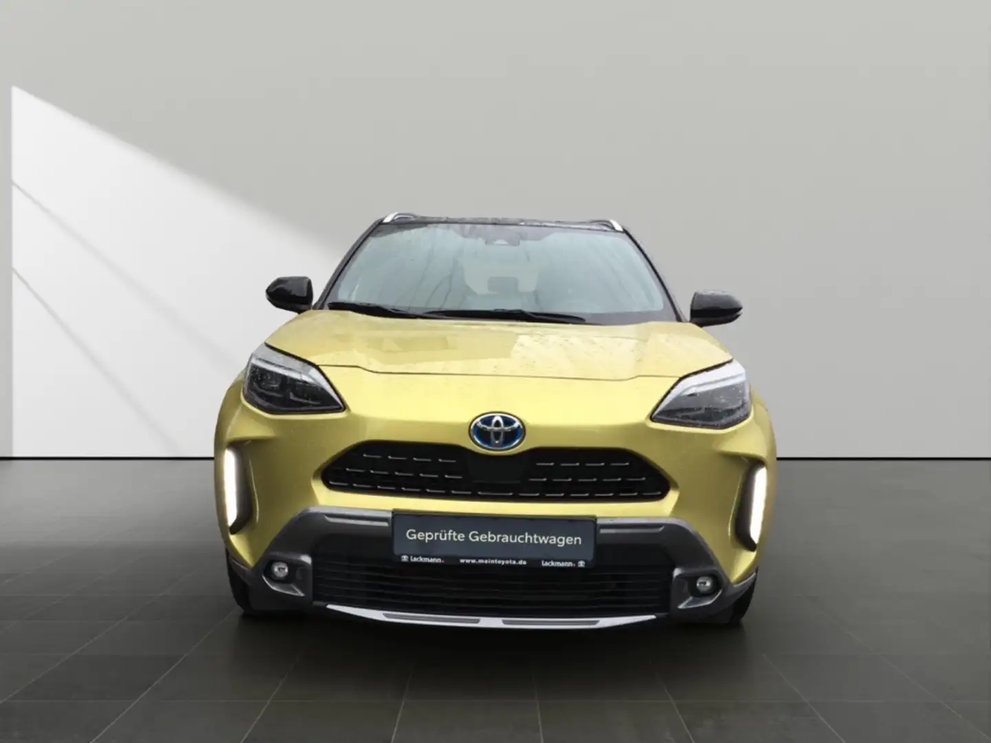 Toyota Yaris Cross 1.5 Premiere Edition*AWD*Navi*JBL*SHZ* Gold - 2