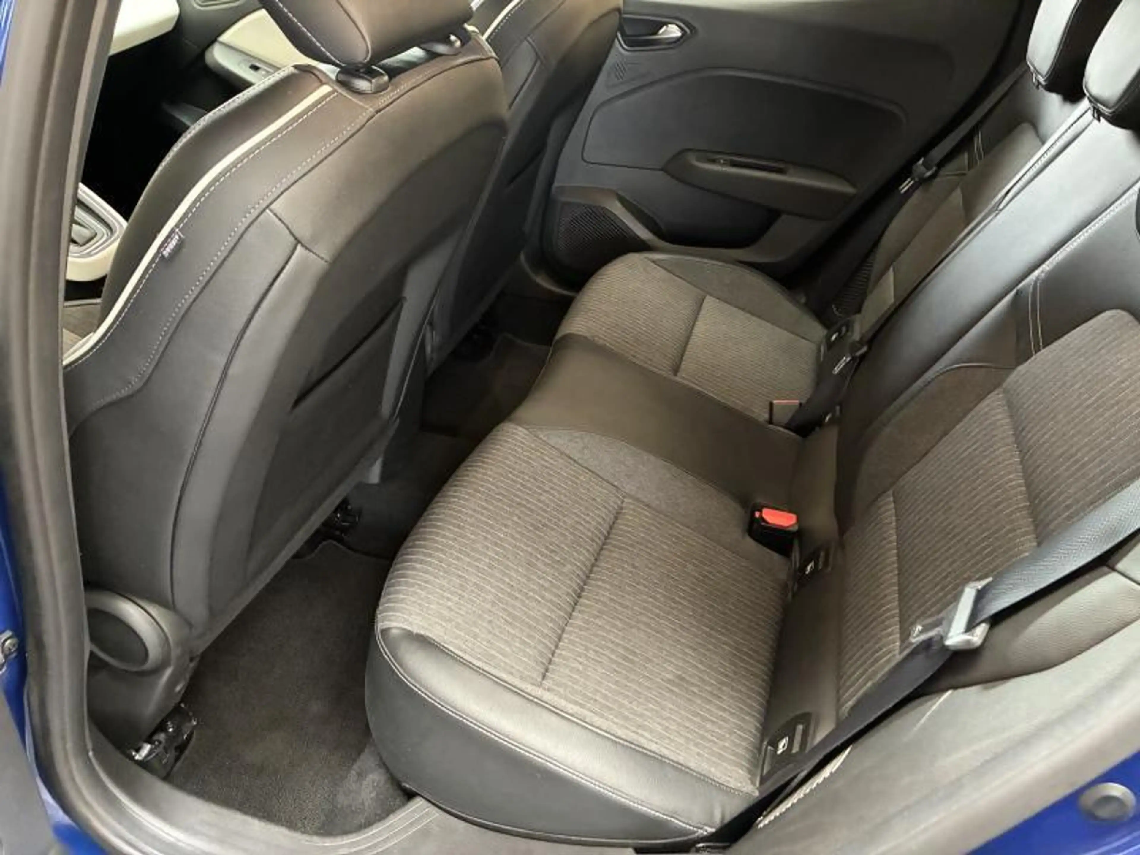 Renault Clio 1.6 E-Tech full Hybrid Techno AUT 5d 69kW — photo 14