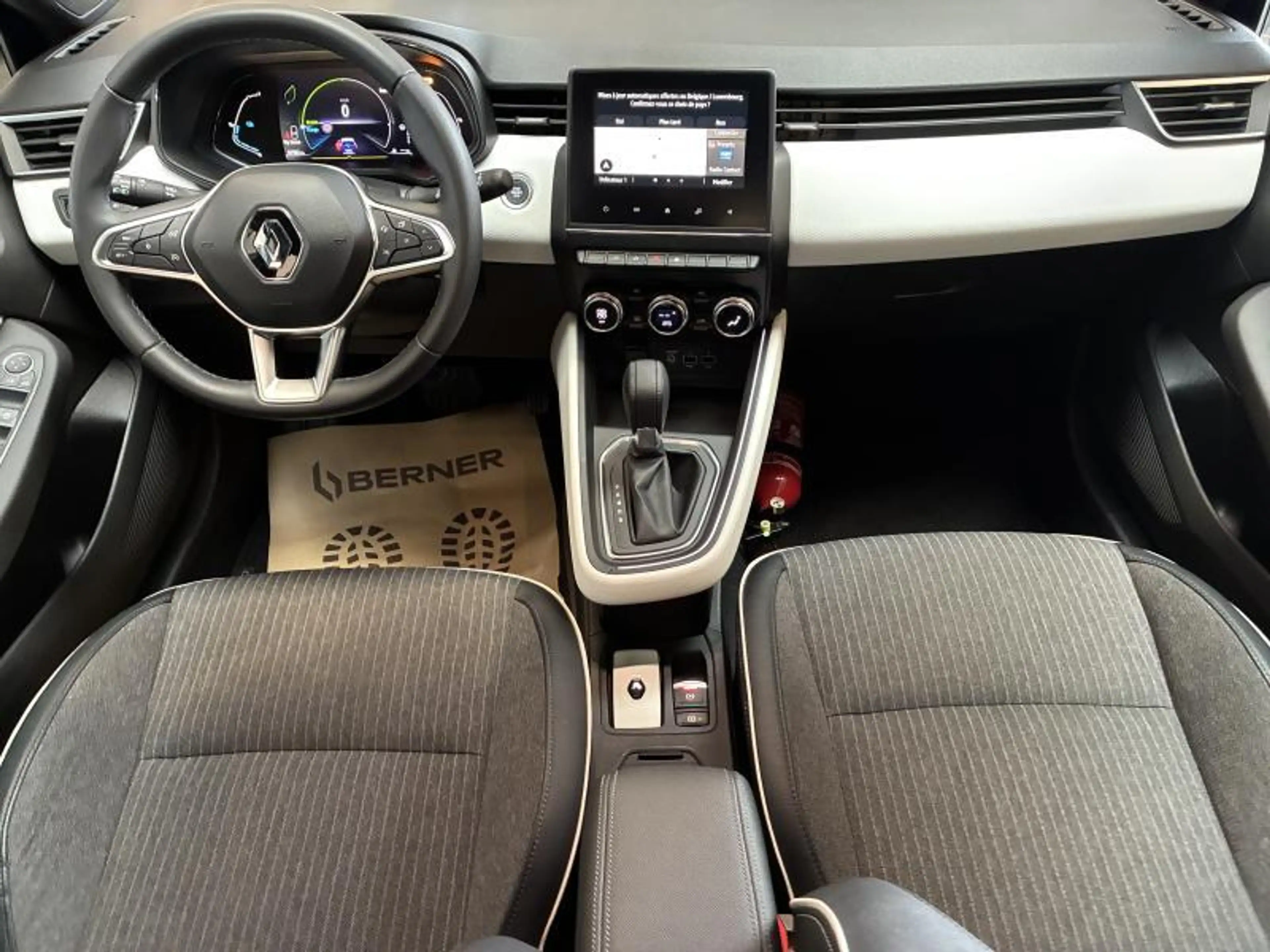 Renault Clio 1.6 E-Tech full Hybrid Techno AUT 5d 69kW — photo 8