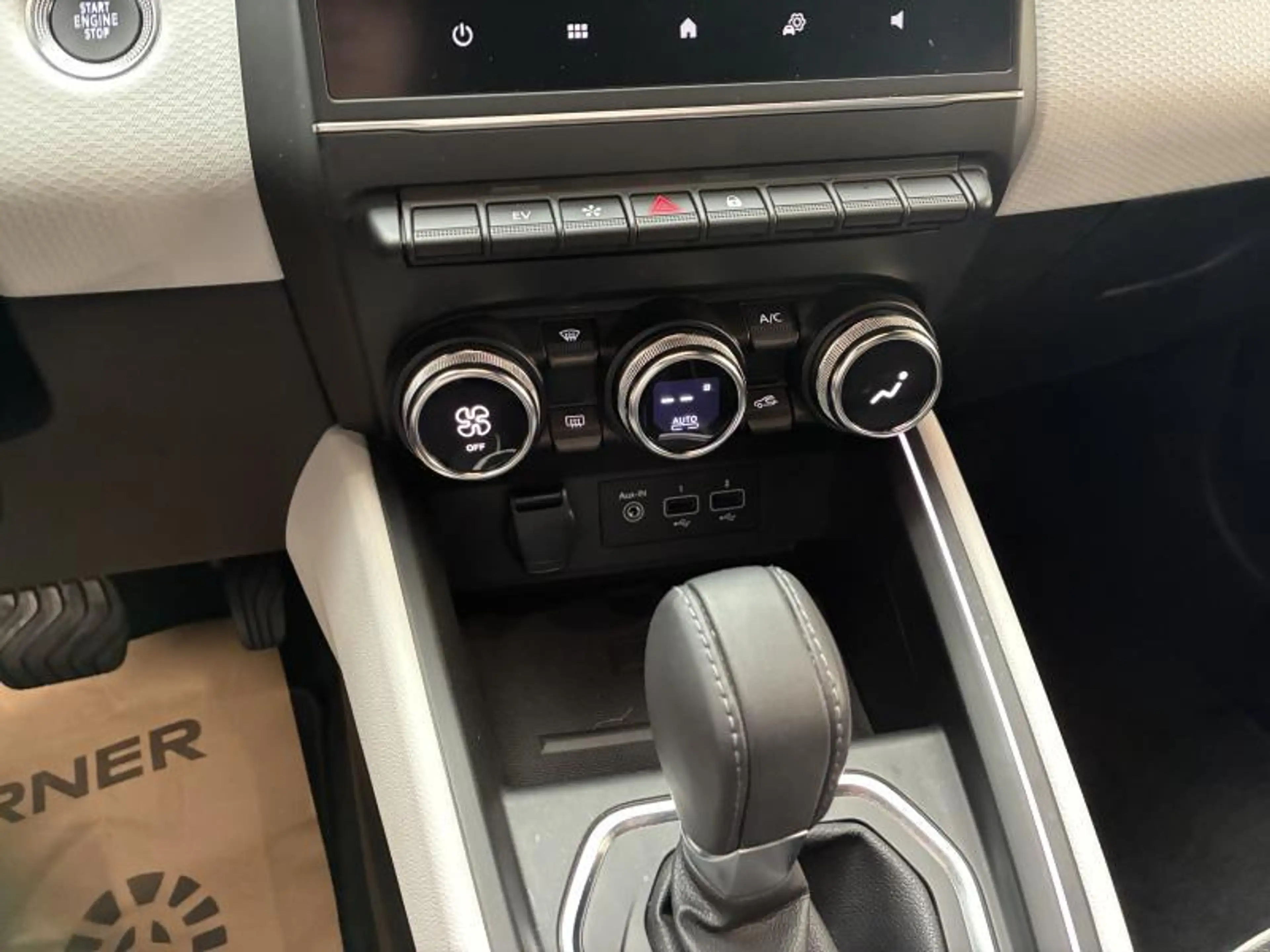 Renault Clio 1.6 E-Tech full Hybrid Techno AUT 5d 69kW — photo 13