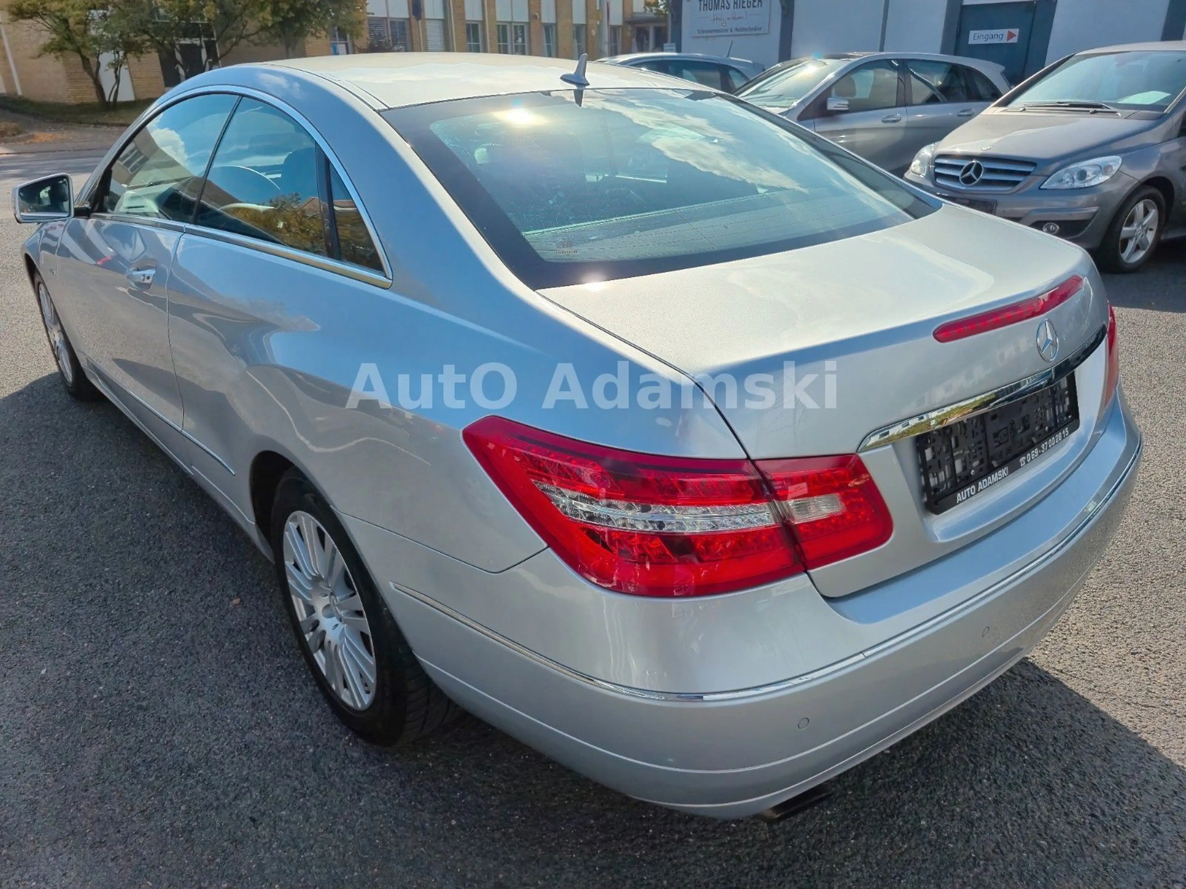 Mercedes-Benz E 200 Coupé CGI BlueEFF 2.Hd Standheizung 181tkm — photo 9