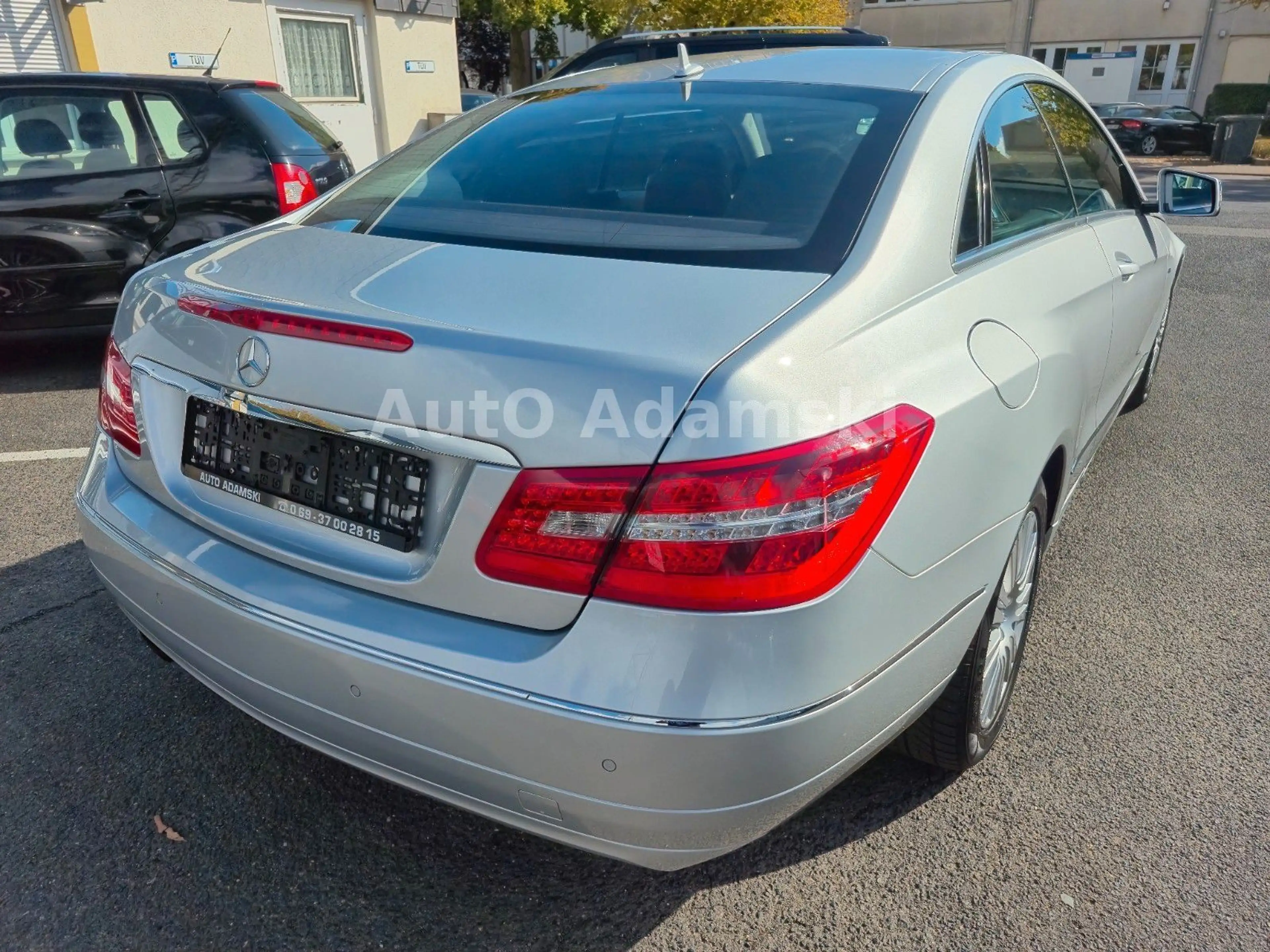 Mercedes-Benz E 200 Coupé CGI BlueEFF 2.Hd Standheizung 181tkm — photo 6