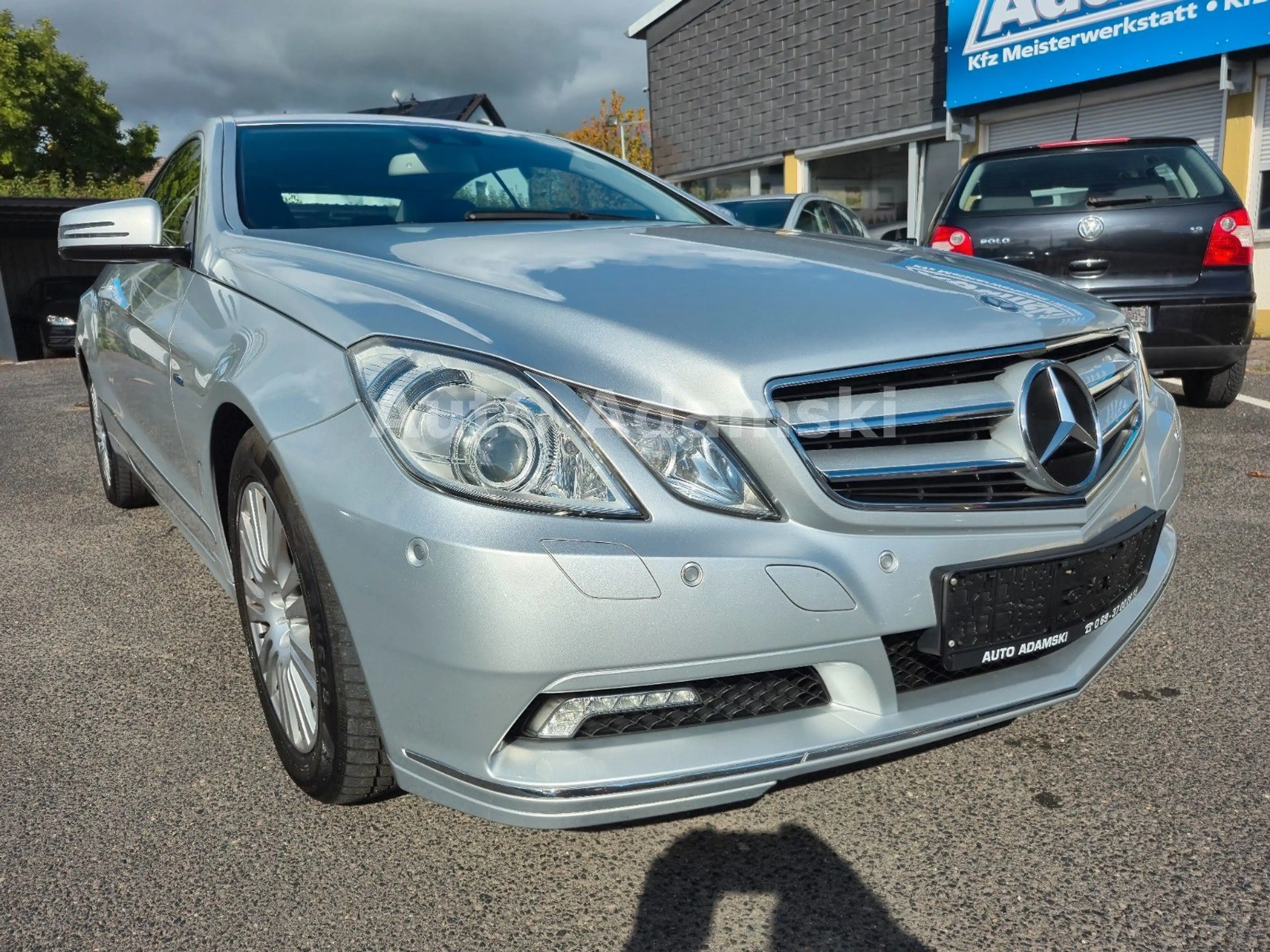 Mercedes-Benz E 200 Coupé CGI BlueEFF 2.Hd Standheizung 181tkm — photo 3