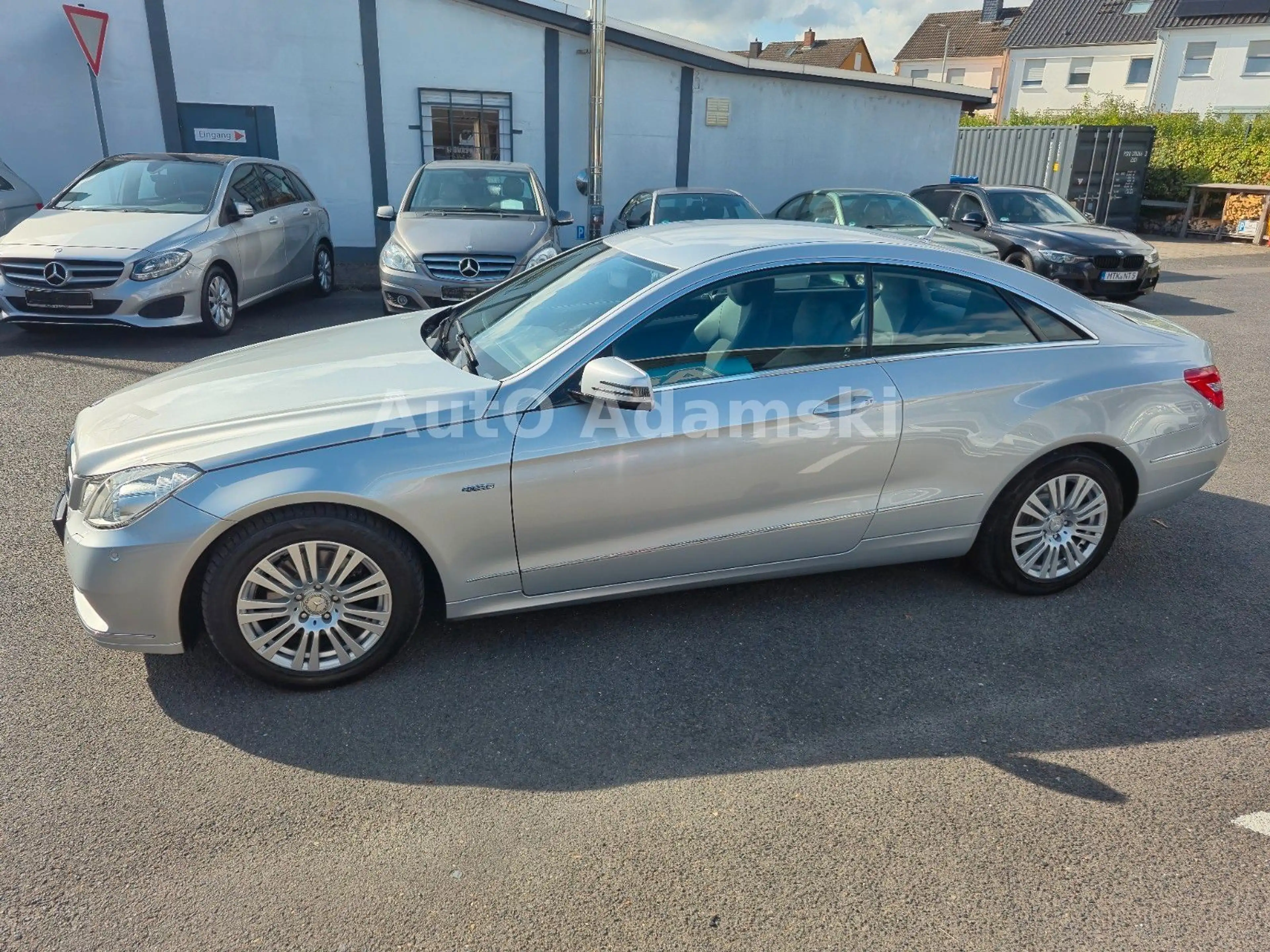 Mercedes-Benz E 200 Coupé CGI BlueEFF 2.Hd Standheizung 181tkm — photo 11