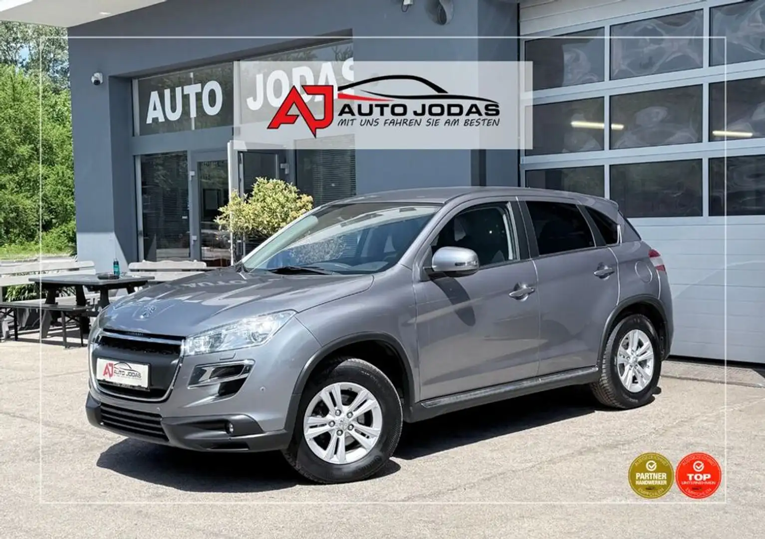 Peugeot 4008 1.6 HDi 115 Allure 4WD **Kamera/Keyless** Grau - 1