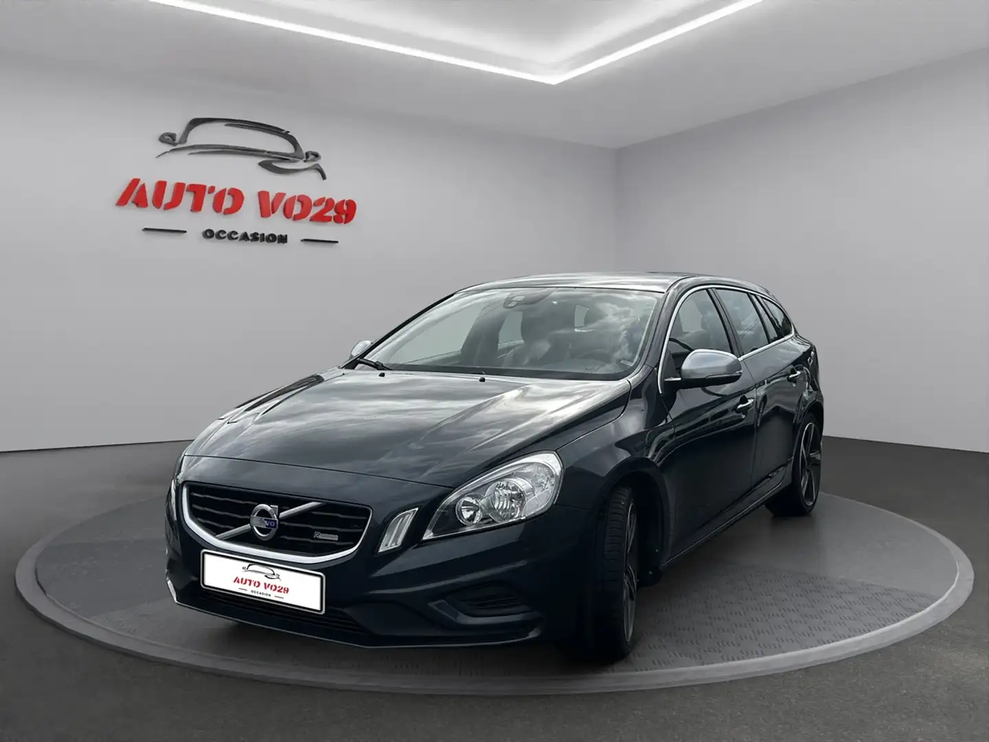 Volvo V60 2.0 D3 136CH STAT AND STOP R-DESIGN garantie jusqu Grijs - 1
