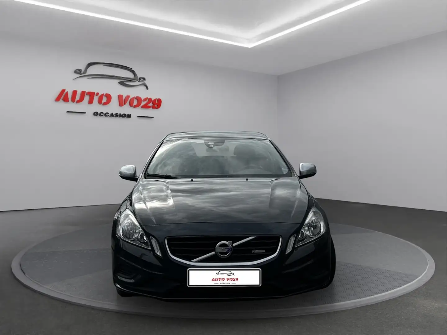 Volvo V60 2.0 D3 136CH STAT AND STOP R-DESIGN garantie jusqu Grijs - 2