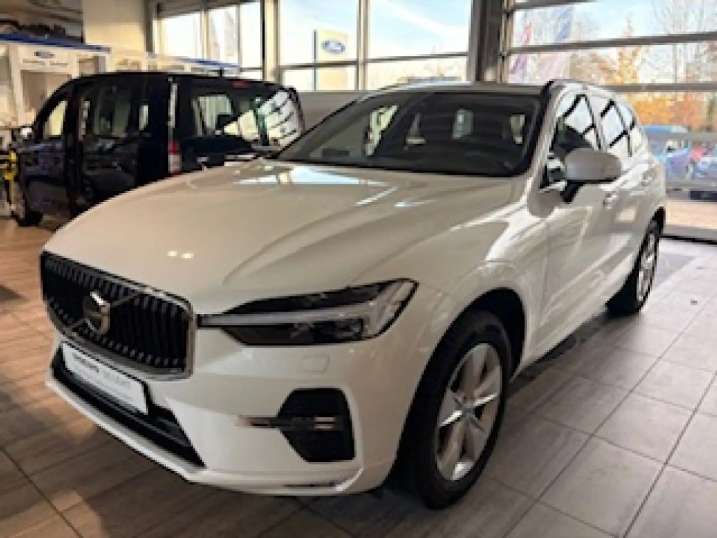 Volvo XC60 B4 B Geartronic Momentum Pro Blanco - 1