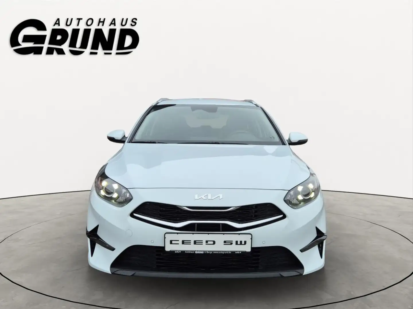 Kia Ceed SW / cee'd SW 1.5T DCT7 ULTIMATE💥AKTION 💥NAVI | SHZ | SMART-KE Weiß - 2