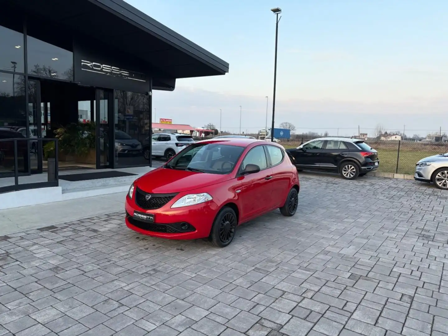 Lancia Ypsilon 1.0 Hybrid Ecochic  ANCHE PER NEOPATENTATI Rosso - 1
