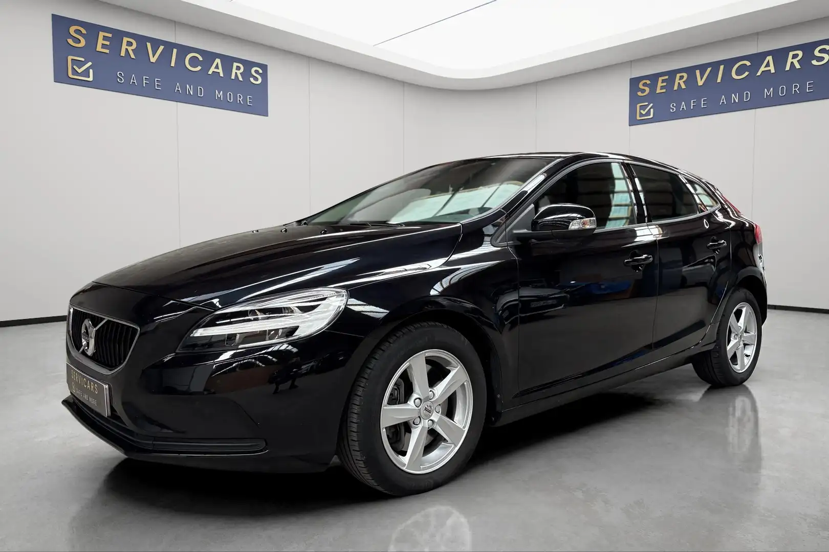 Volvo V40 2.0 D2 Edition Gear / Garantie constructeur Noir - 1