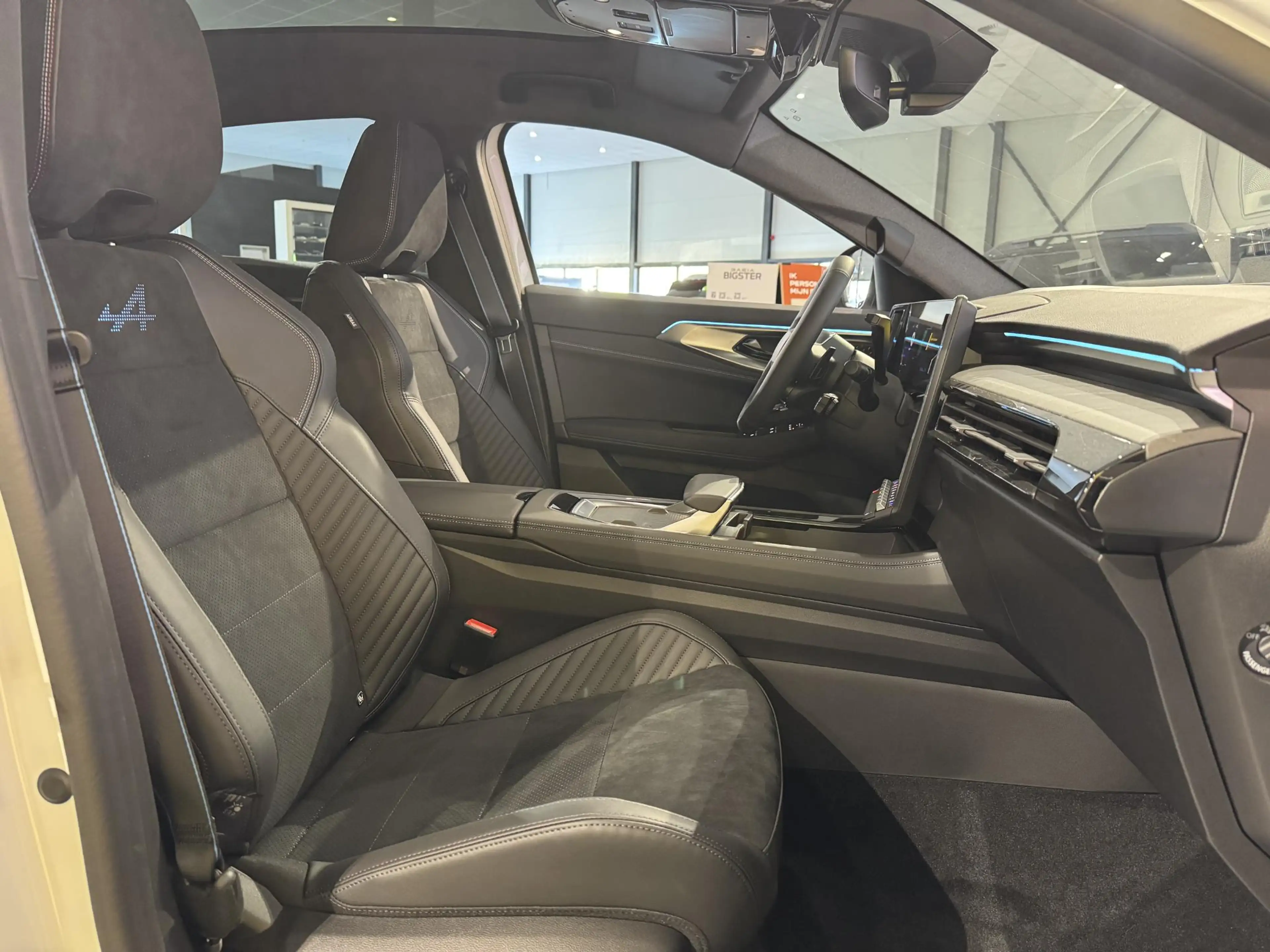 Renault Rafale 1.2 E-Tech full hybrid 200 esprit Alpine | 8500 EU — photo 17