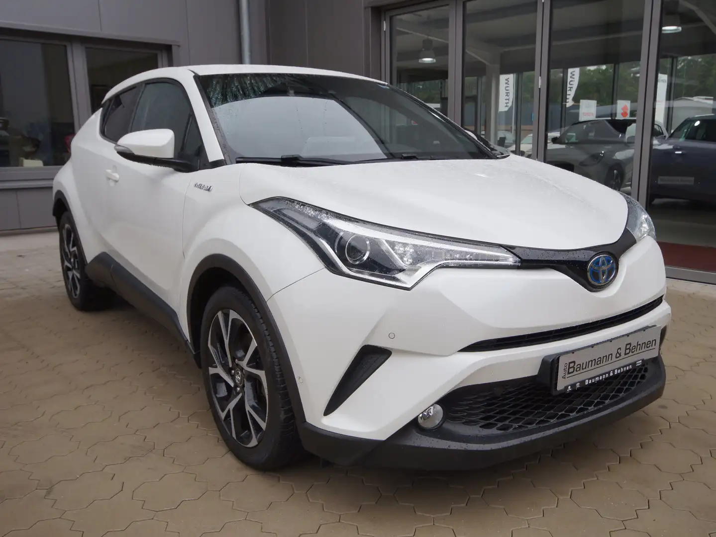 Toyota C-HR Hybrid TEAM DEUTSCHLAND Blanc - 1