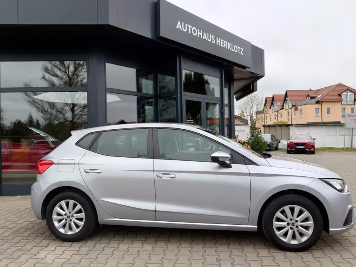 SEAT Ibiza Ibiza 1.0 TSI  Style PRO 59 kW/80 PS  (GW-5420) LE Silber - 2