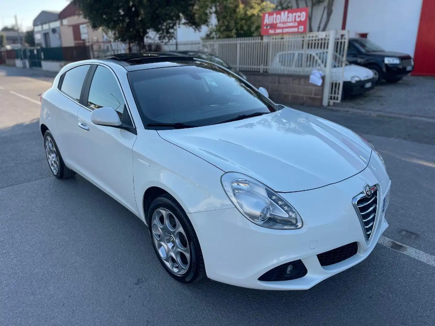 Alfa Romeo Giulietta 1.4 Turbo MultiAir Distinctive Bianco - 1