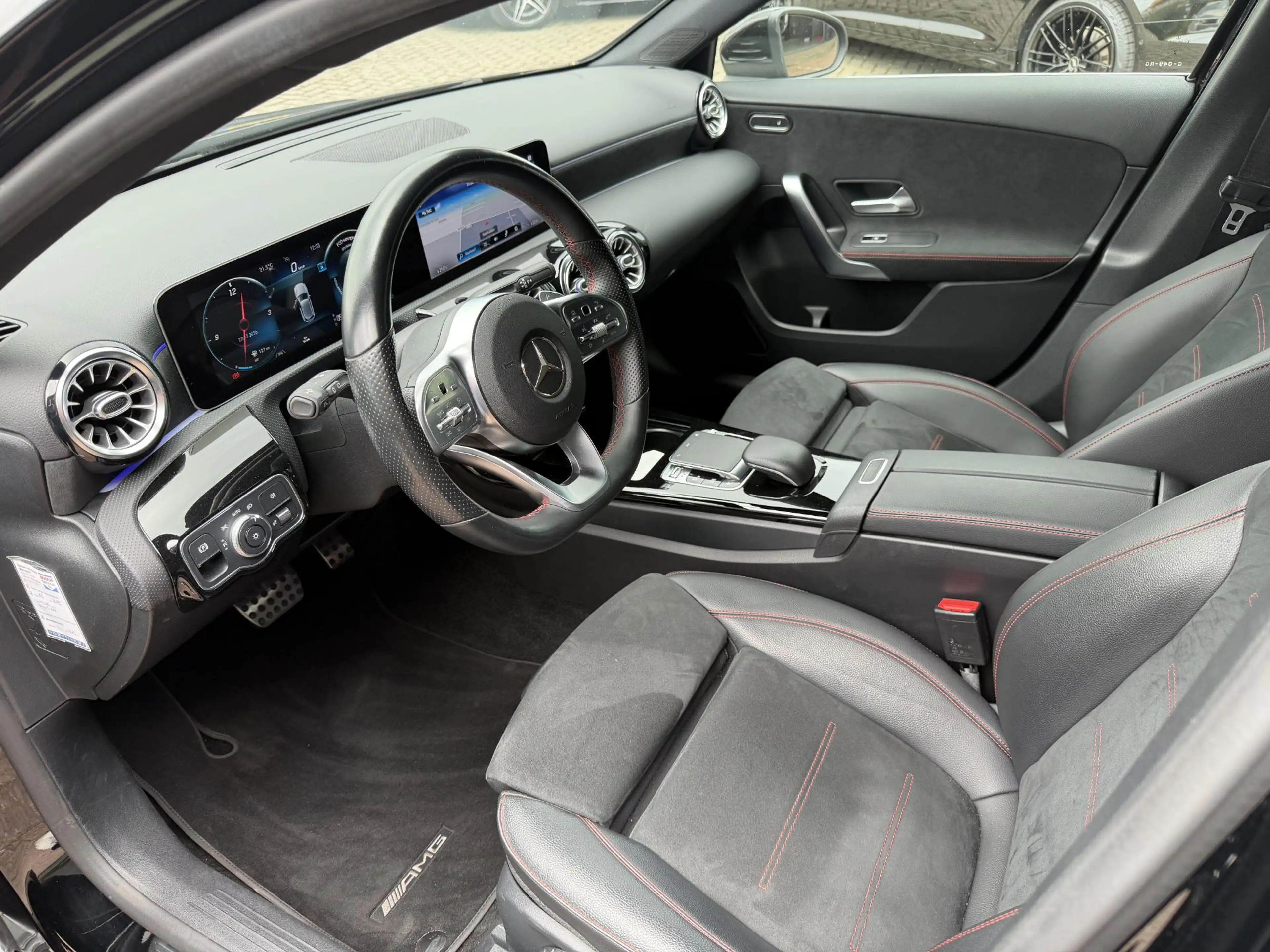 Mercedes-Benz A 220 Launch Edition Premium AMG LED | NAVIGATIE| SFEERV — photo 22