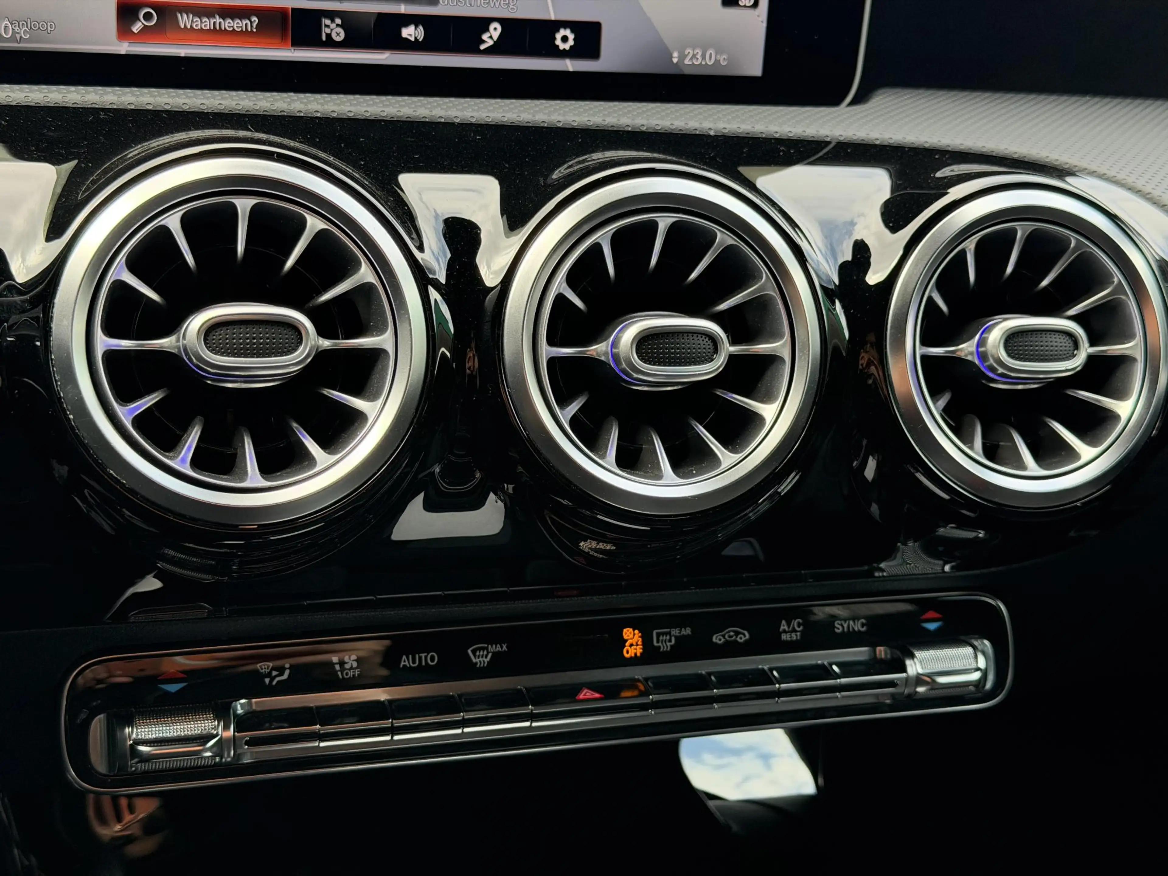 Mercedes-Benz A 220 Launch Edition Premium AMG LED | NAVIGATIE| SFEERV — photo 15