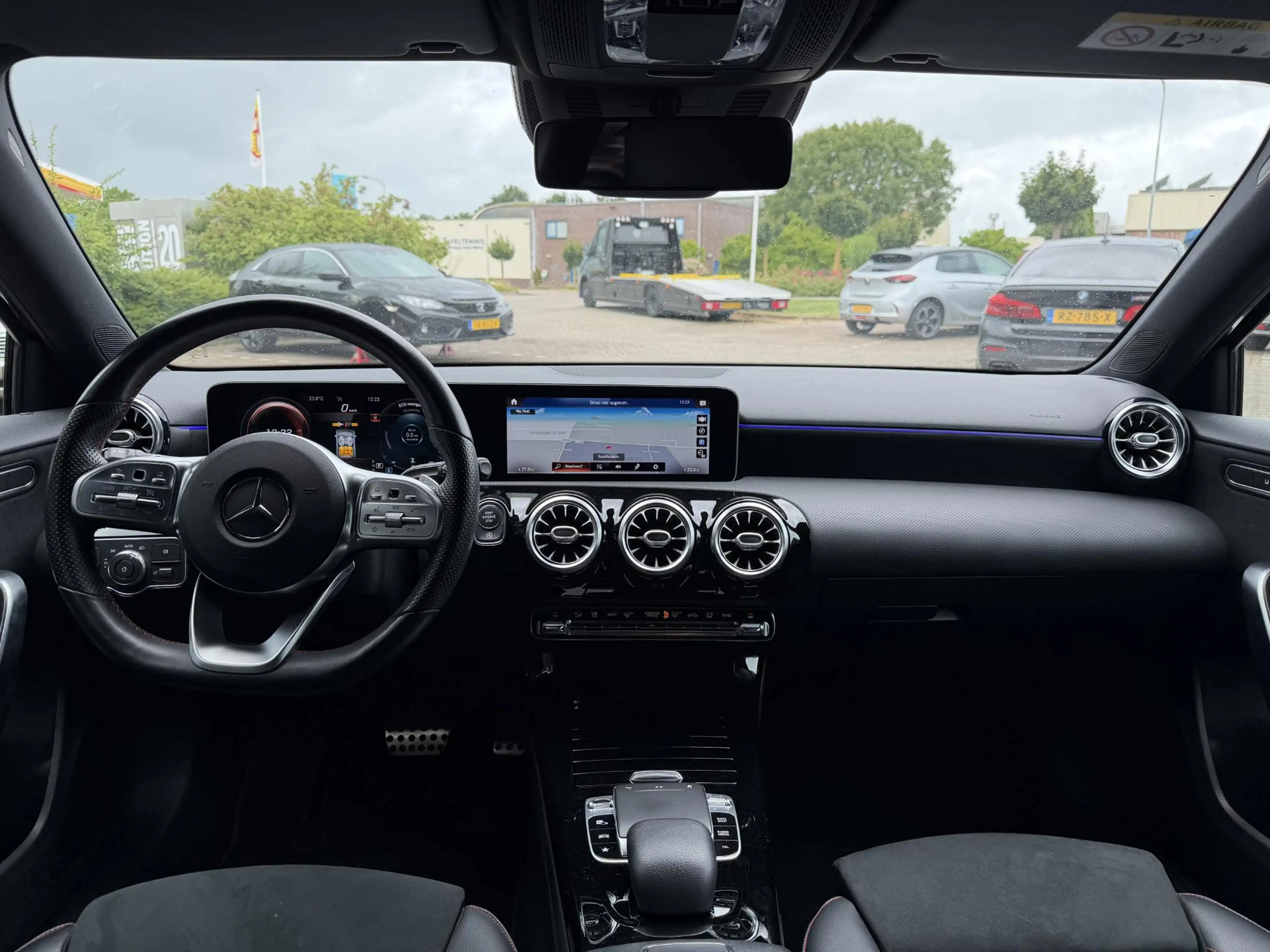 Mercedes-Benz A 220 Launch Edition Premium AMG LED | NAVIGATIE| SFEERV — photo 2