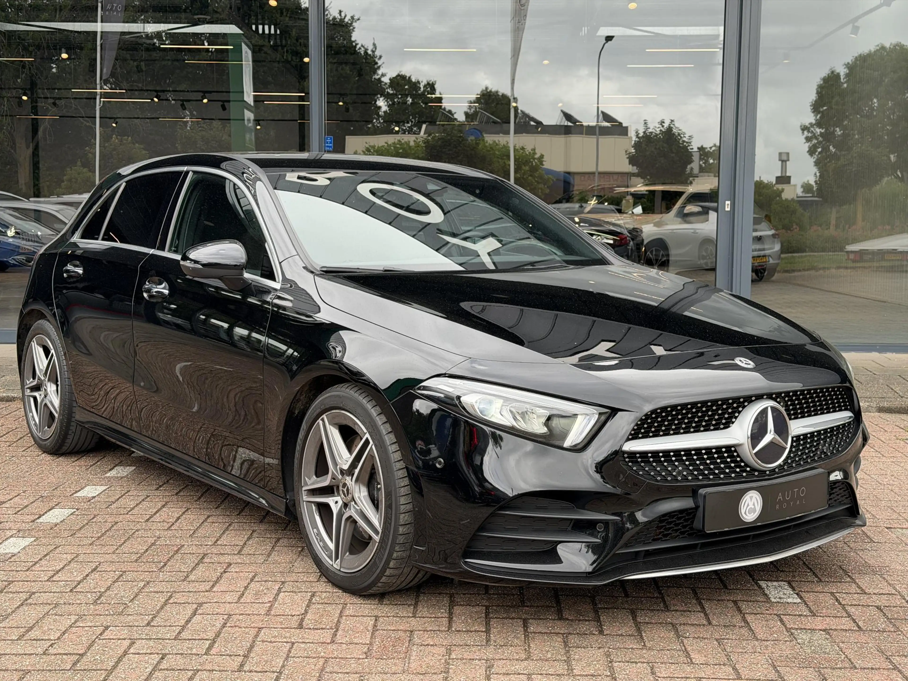 Mercedes-Benz A 220 Launch Edition Premium AMG LED | NAVIGATIE| SFEERV — photo 4